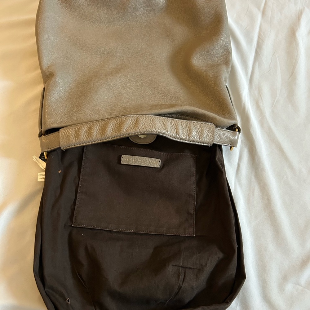 Marc Jacobs Pebbled Leather Shoulder Bag - Picture 6 of 9